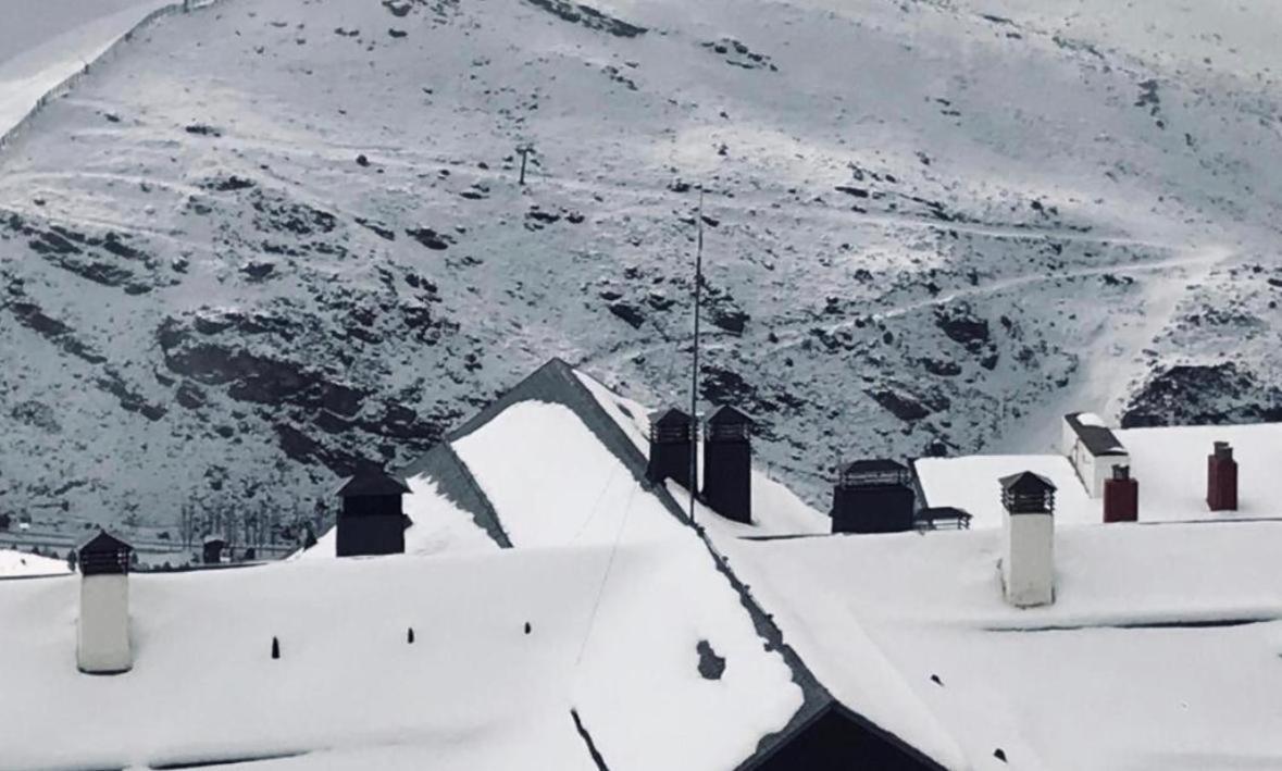Sierra Nevada Los Alayos Estacion De Esqui ภายนอก รูปภาพ
